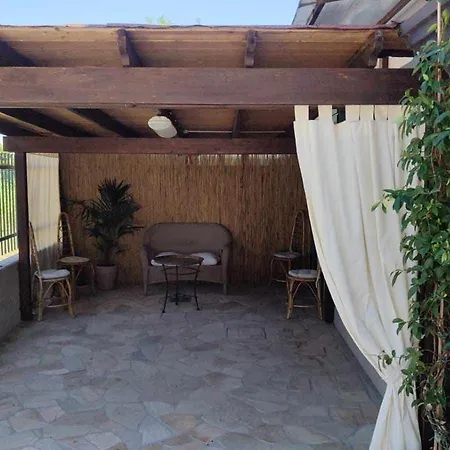 Traghetto Vecchio House *