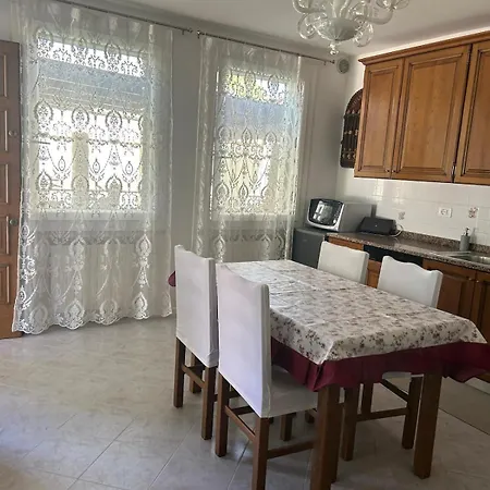 Traghetto Vecchio House *